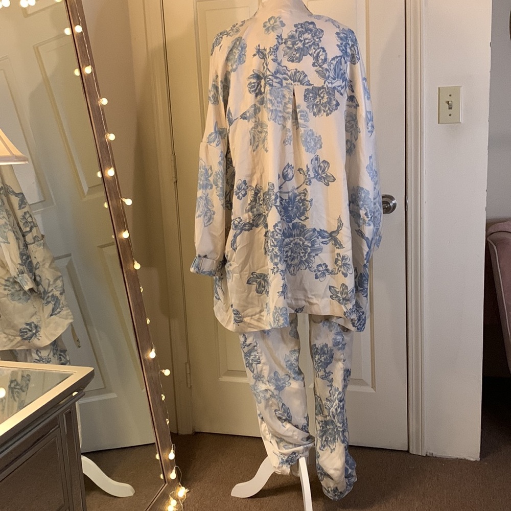 Free People Intimately Slinkin' Robe & Harem Set - Picture 10 of 16